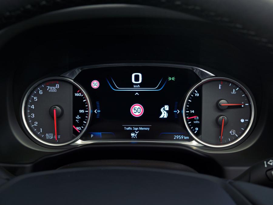 Панель приборов Holden Acadia LTZ-V 2018 года  (фото 5 из 11)